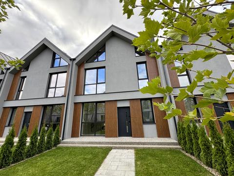 будинок за адресою Євгена Патона вул.