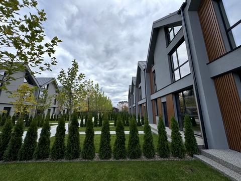 будинок за адресою Євгена Патона вул.