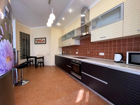 квартира за адресою Миколи Міхновського бульв. (Дружби народів), 14-16