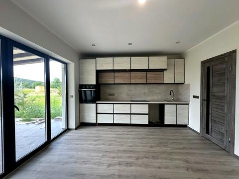 дом по адресу Центральна