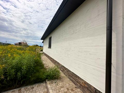 дом по адресу Центральна