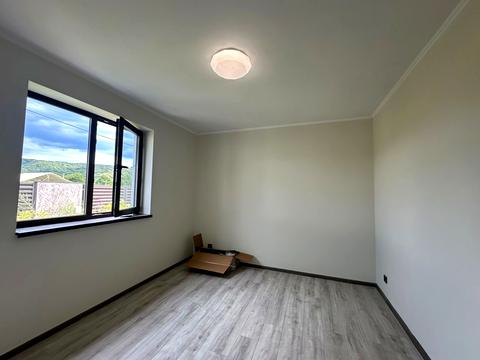 дом по адресу Центральна