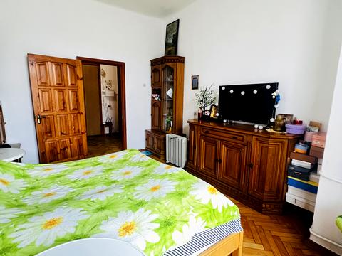 квартира за адресою Верховної Ради бульв., 13