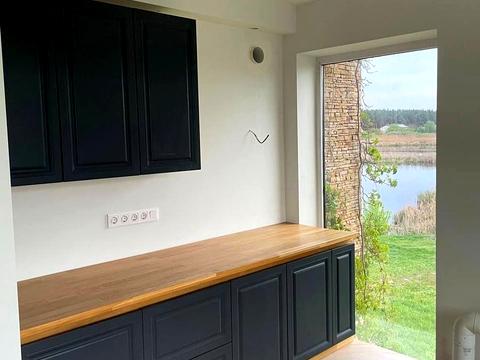 комерційна за адресою Риболовецька вул., 1