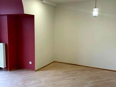 комерційна за адресою Риболовецька вул., 1