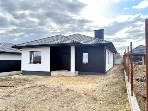 будинок за адресою Новоселів