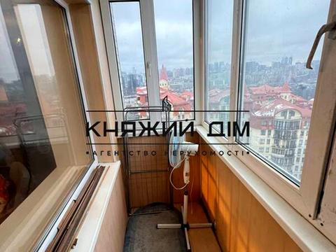 квартира за адресою Докучаєвська вул., 16