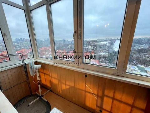 квартира за адресою Докучаєвська вул., 16