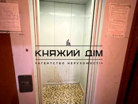 квартира за адресою Докучаєвська вул., 16