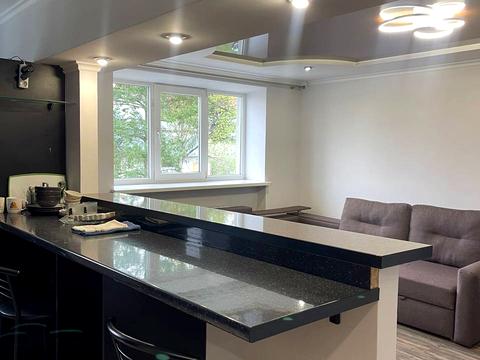 квартира за адресою тополина