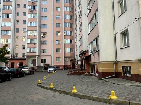 комерційна за адресою Потічна вул., 1-Д