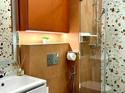 квартира за адресою Салютна вул., (Будинок 02301-02303)