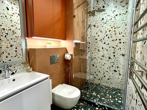 квартира за адресою Салютна вул., (Будинок 02301-02303)