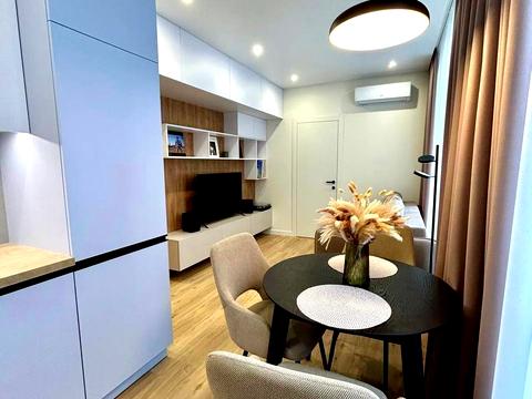 квартира за адресою Салютна вул., (Будинок 02301-02303)