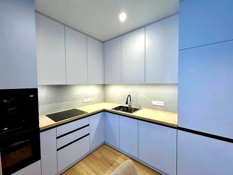 квартира за адресою Салютна вул., (Будинок 02301-02303)