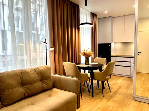 квартира за адресою Салютна вул., (Будинок 02301-02303)