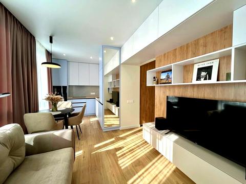 квартира за адресою Салютна вул., (Будинок 02301-02303)