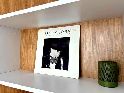 квартира за адресою Салютна вул., (Будинок 02301-02303)