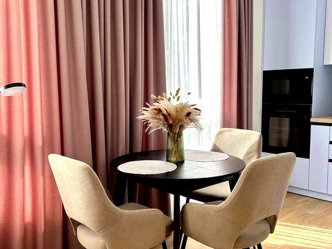 квартира за адресою Салютна вул., (Будинок 02301-02303)