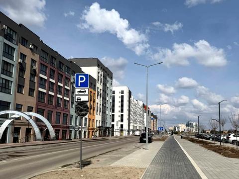 комерційна за адресою В'ячеслава Чорновола вул., (Будинок 37)