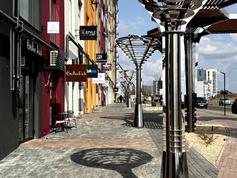 комерційна за адресою В'ячеслава Чорновола вул., (Будинок 37)