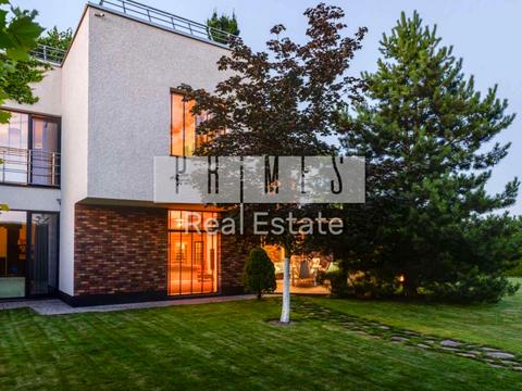 будинок за адресою смт. Козин, Чижено Тетяни вул., 1