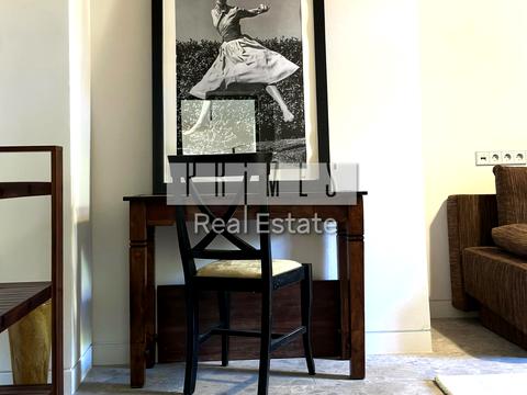 будинок за адресою смт. Козин, Чижено Тетяни вул., 1