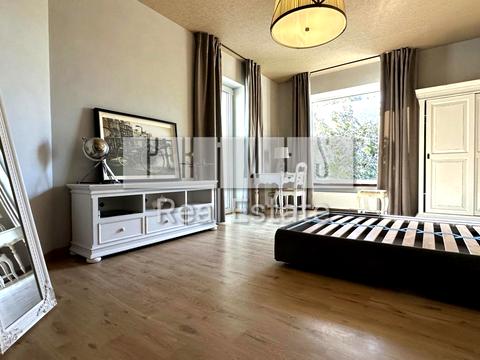 будинок за адресою смт. Козин, Чижено Тетяни вул., 1