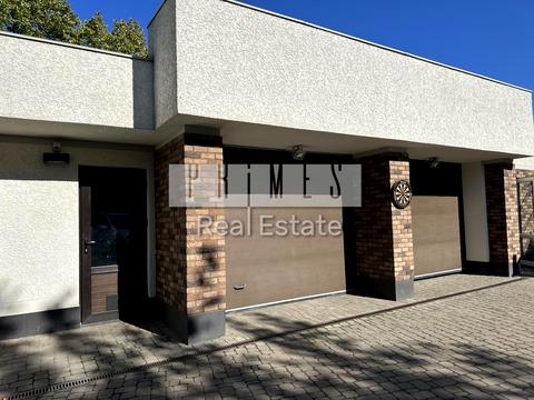 будинок за адресою смт. Козин, Чижено Тетяни вул., 1