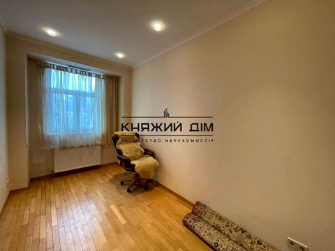 квартира за адресою Генерала Генадія Воробйова вул. (Курська), 3