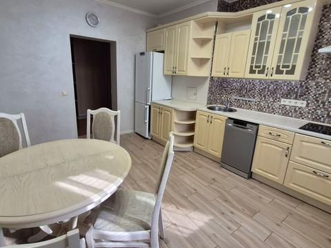 квартира за адресою Дніпровська набережна вул., 23