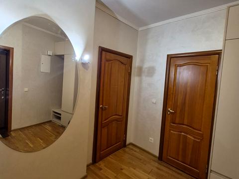 квартира за адресою Дніпровська набережна вул., 23