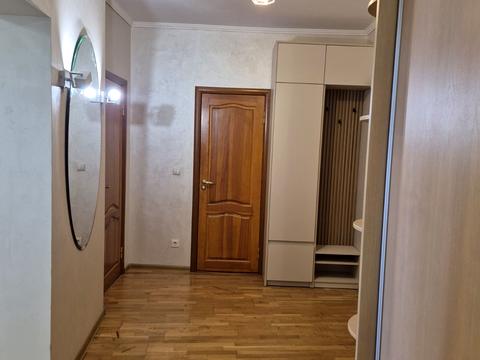 квартира за адресою Дніпровська набережна вул., 23