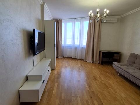 квартира за адресою Дніпровська набережна вул., 23
