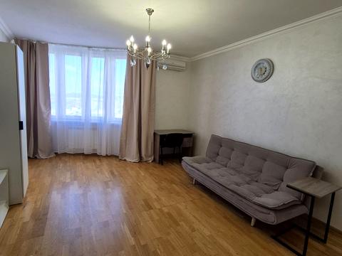 квартира за адресою Дніпровська набережна вул., 23