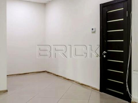 комерційна за адресою Миколи Міхновського бульв. (Дружби народів), 14-16