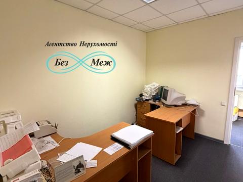комерційна за адресою Лесі Українки вул., 6