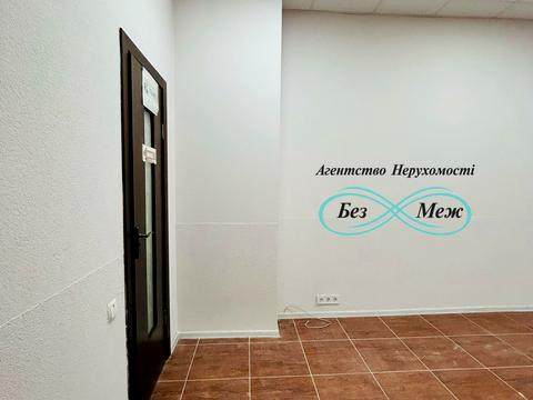 комерційна за адресою Боголюбова вул., 18