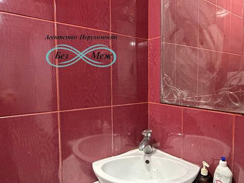 комерційна за адресою Боголюбова вул., 18