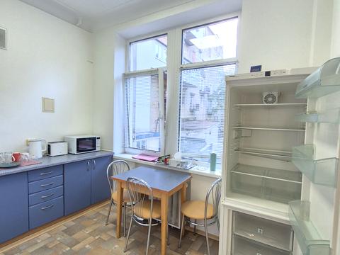 комерційна за адресою Велика Васильківська вул. (Червоноармійська), 16