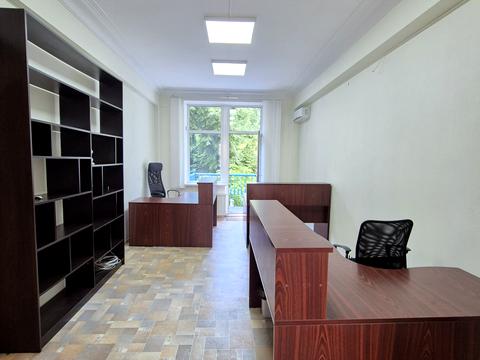 комерційна за адресою Велика Васильківська вул. (Червоноармійська), 16