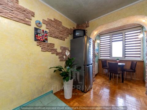 квартира за адресою Азербайджанська вул. (Бакинських Комісарів), 16/1