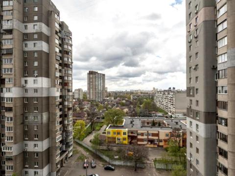 квартира за адресою Азербайджанська вул. (Бакинських Комісарів), 16/1