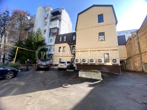 комерційна за адресою Івана Франка вул., 26