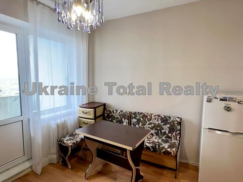 квартира за адресою Милославська вул., 32/51а