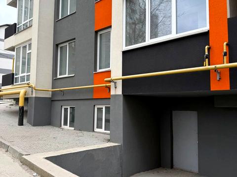 комерційна за адресою Інститутська вул., (Будинок)