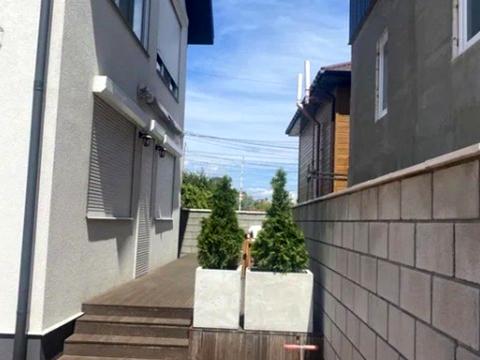 будинок за адресою Набережна вул.