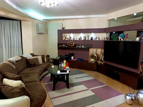квартира за адресою Олександра Олеся вул., 25д
