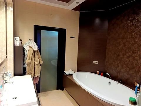 квартира за адресою Олександра Олеся вул., 25д