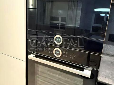 квартира по адресу Киев, Салютная ул., (Будинок 04401-04403)